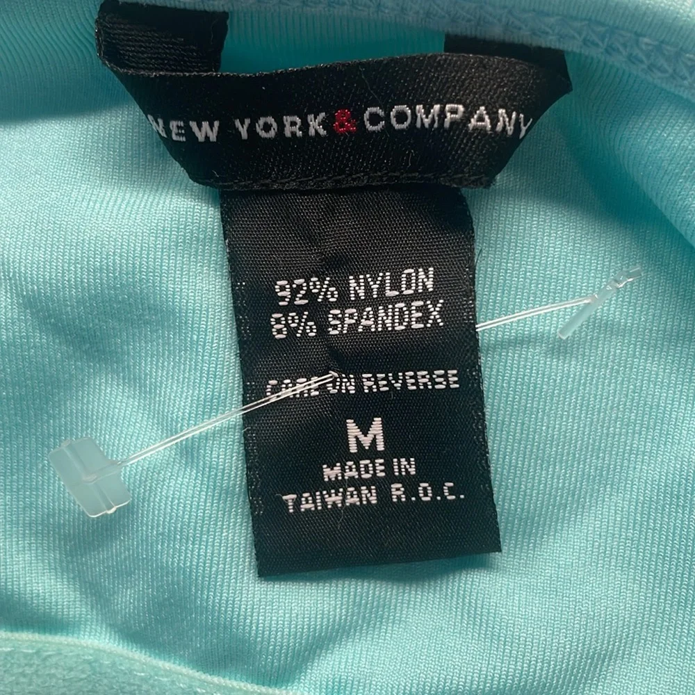 New York & company camisole adjustable spaghetti straps shelf bra turquoise M - Picture 7 of 8
